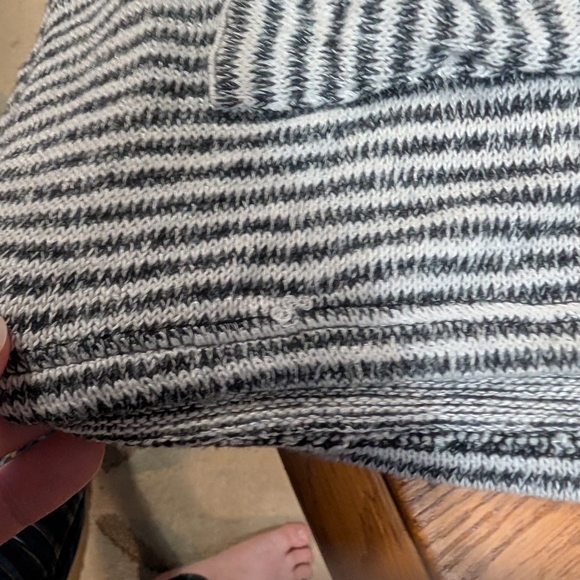 Knit Long Sleeve Striped Top S (T12) - Picture 9 of 13